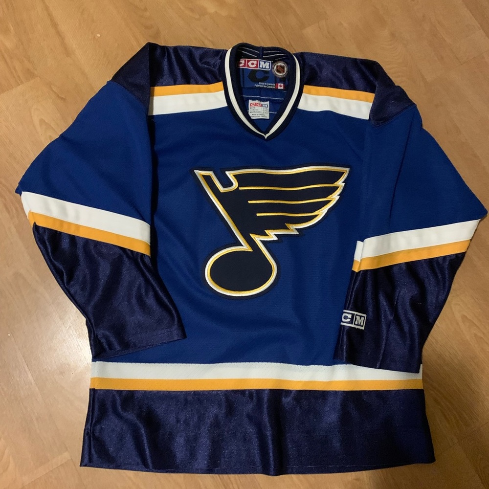 St. Louis Blues Jersey CCM- Size L/XL Youth